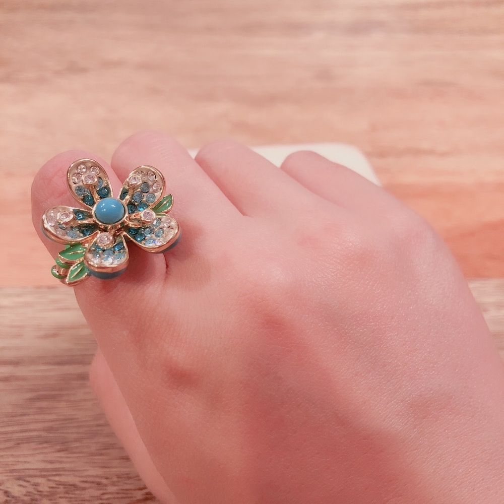 Juicy Couture flower ring